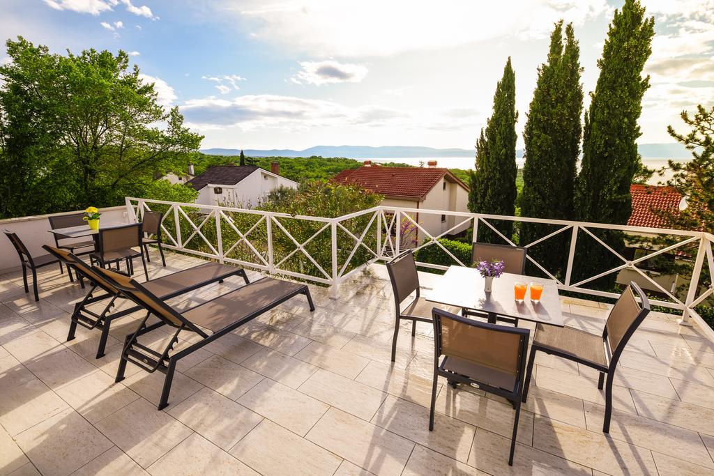 Apartmani Alice Njivice Extérieur photo