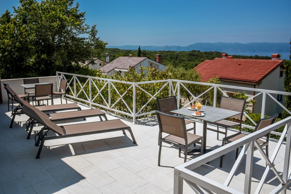 Apartmani Alice Njivice Extérieur photo