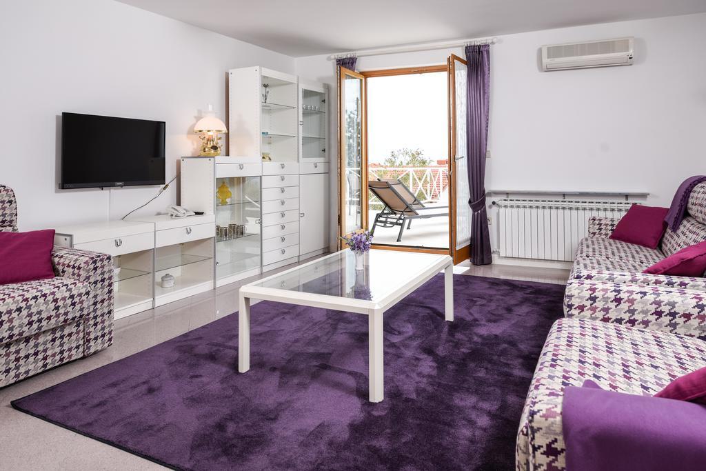 Apartmani Alice Njivice Extérieur photo