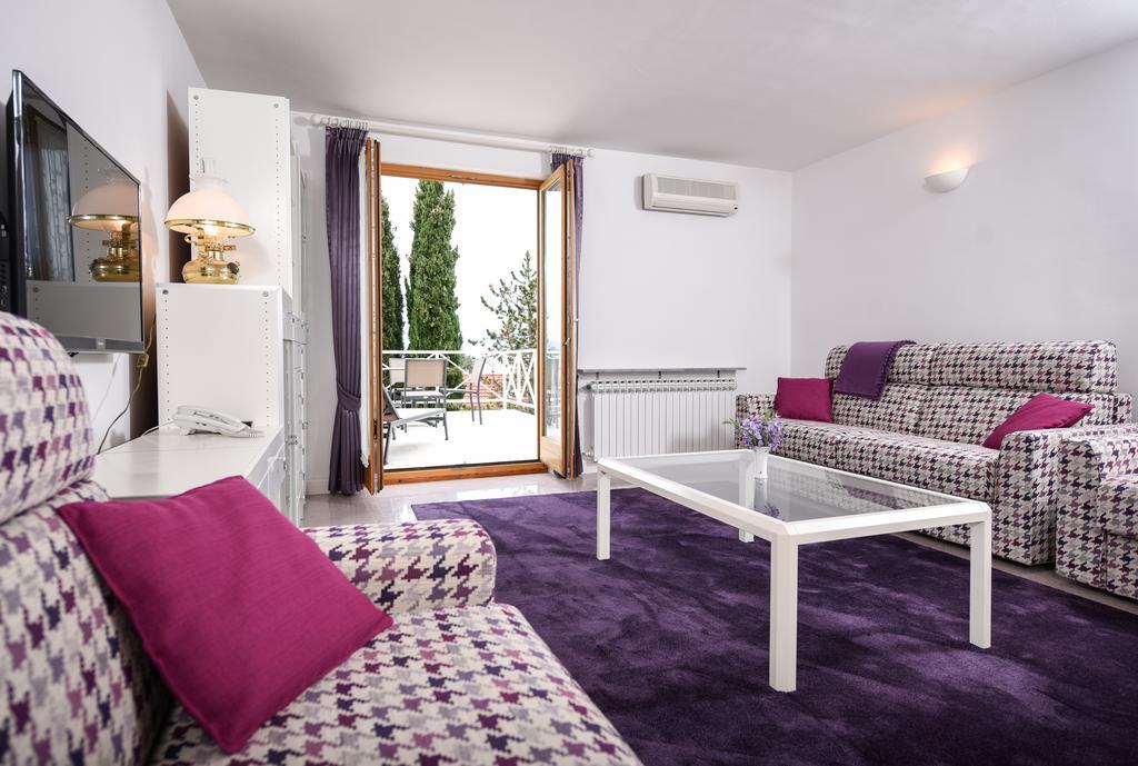 Apartmani Alice Njivice Extérieur photo