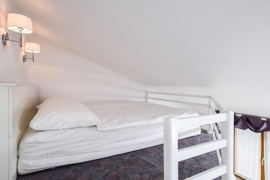 Apartmani Alice Njivice Extérieur photo