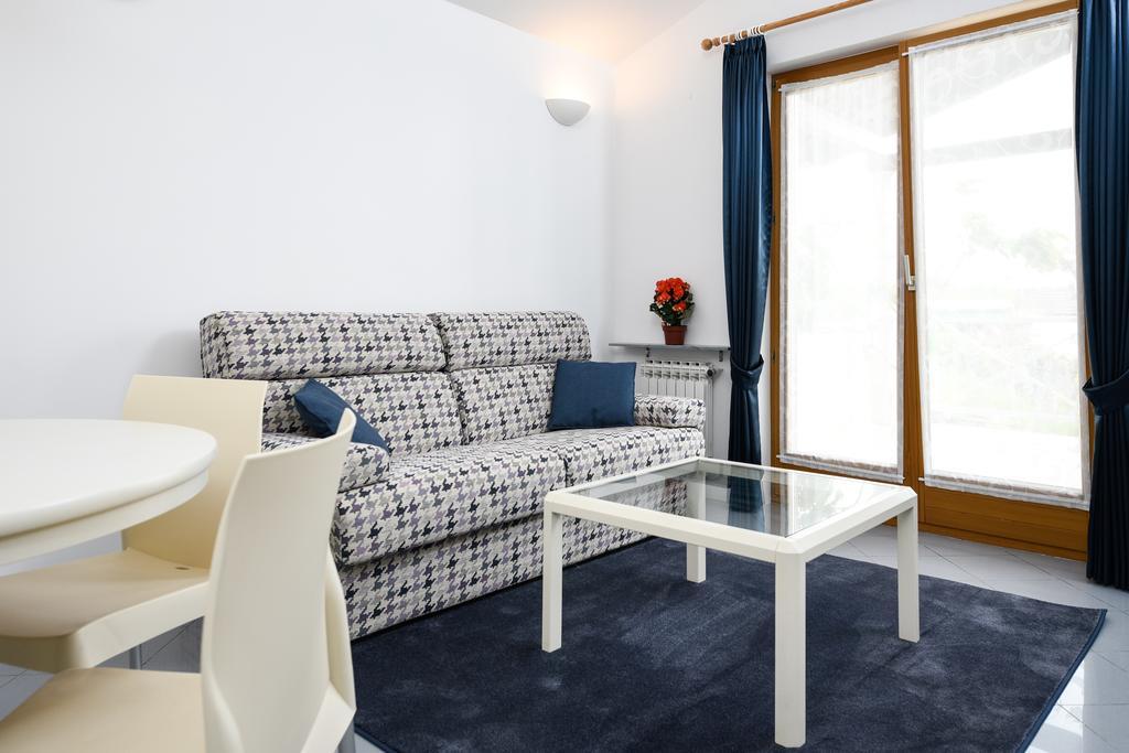 Apartmani Alice Njivice Extérieur photo